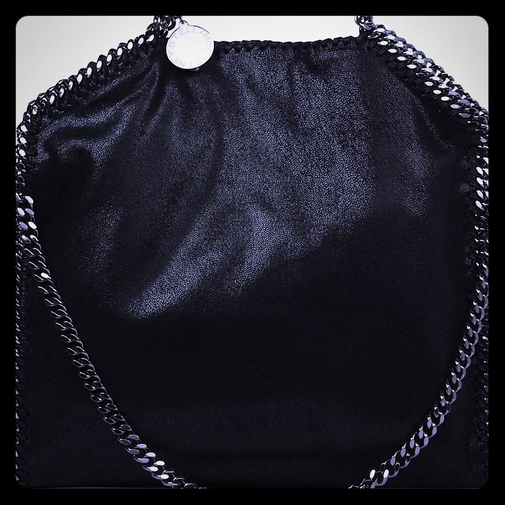 Black chain hobo/crossbody purse.